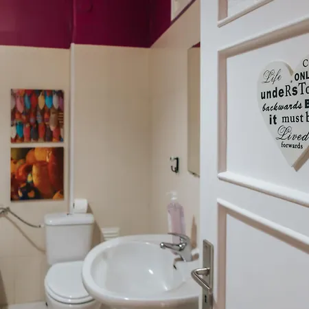 בית הארחה Daniela's 306 *